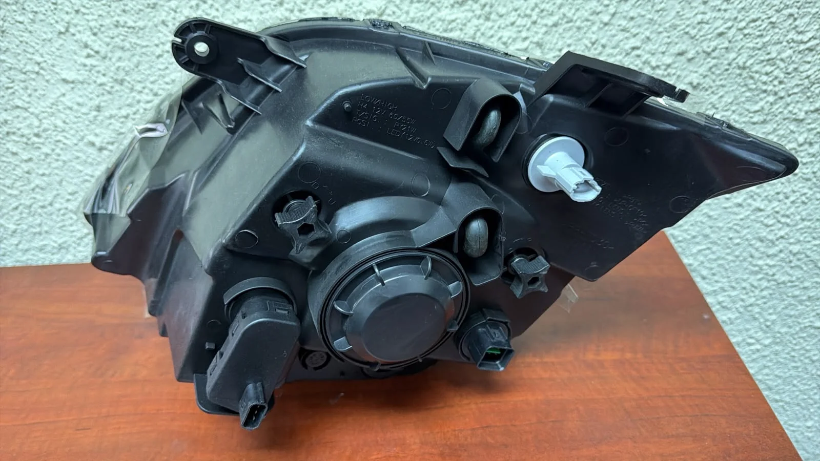 Optico Derecho Con Led Maxus V80 18-23 2